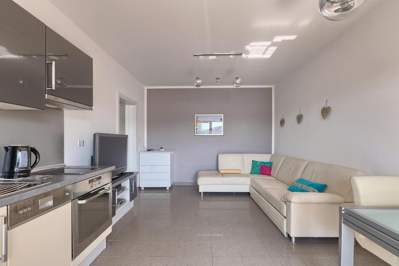 Apartmant Korina Stara Novalja Esterno foto