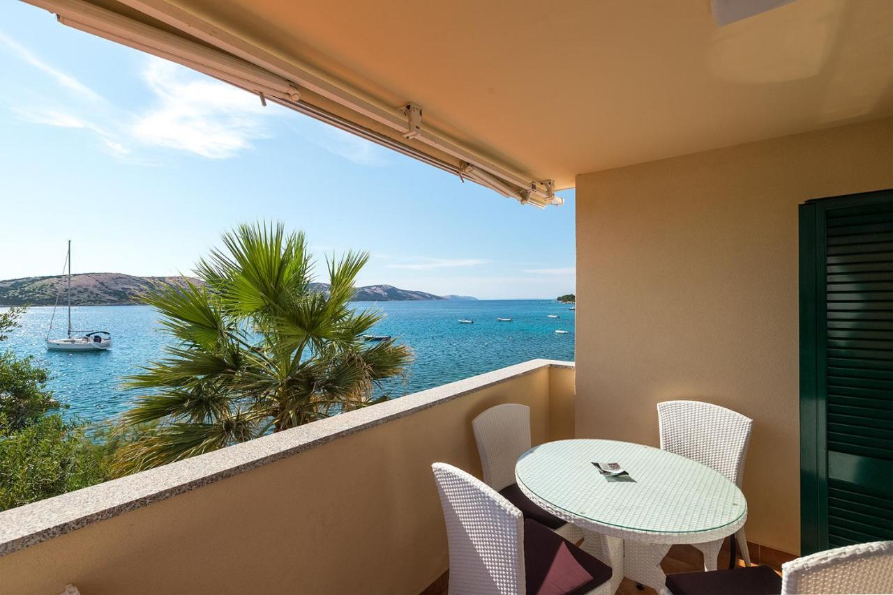 Apartmant Korina Stara Novalja Esterno foto
