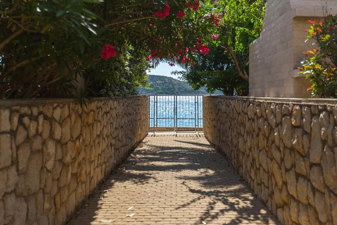 Apartmant Korina Stara Novalja Esterno foto