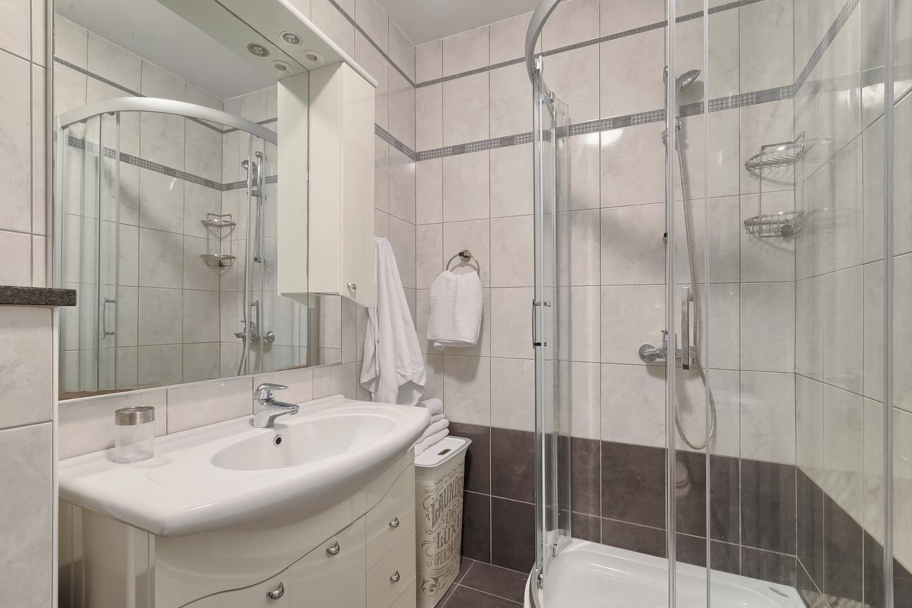 Apartmant Korina Stara Novalja Esterno foto